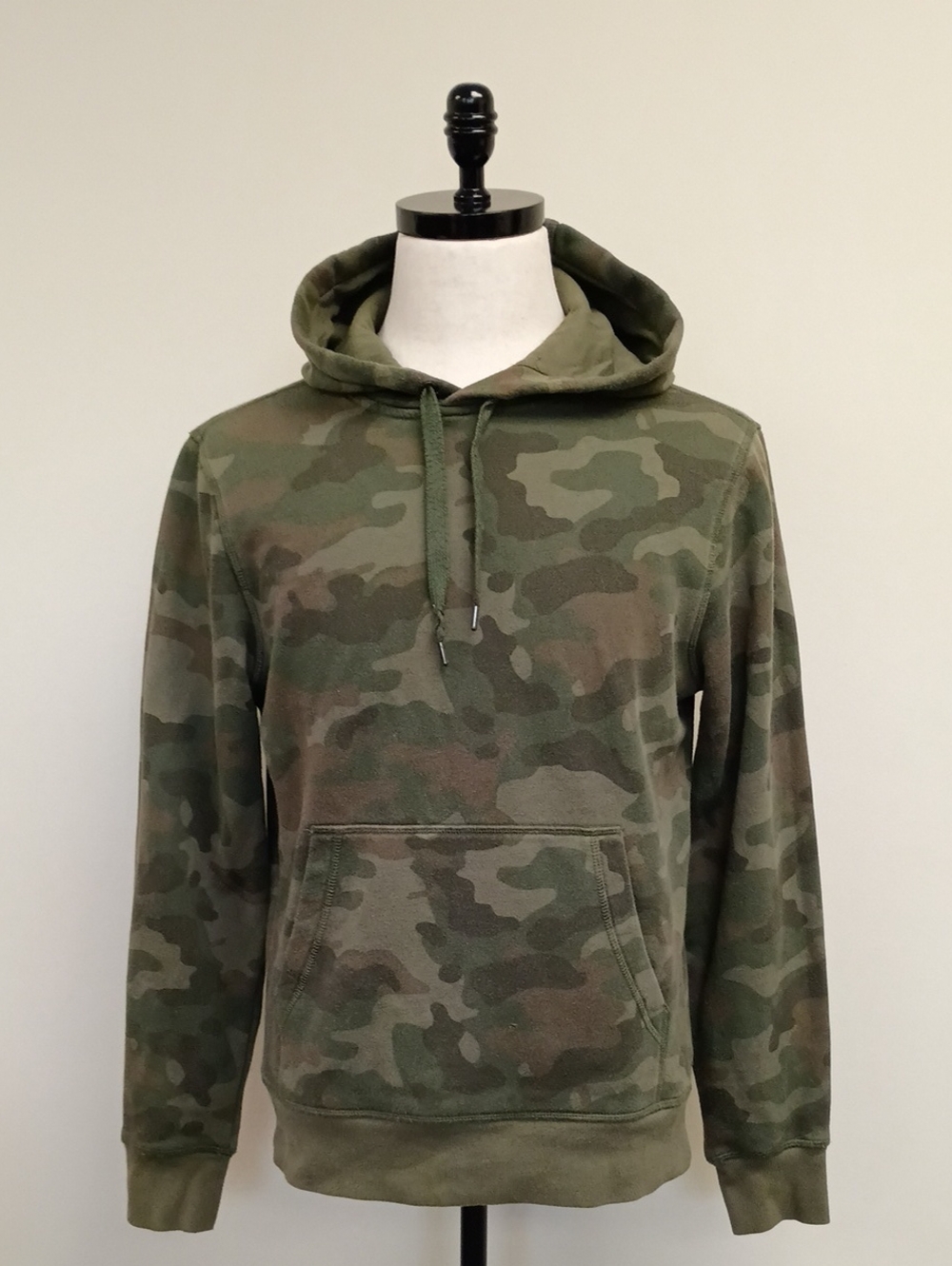 Amazon Essentials Camo Pullover Hoodie Green Size Small